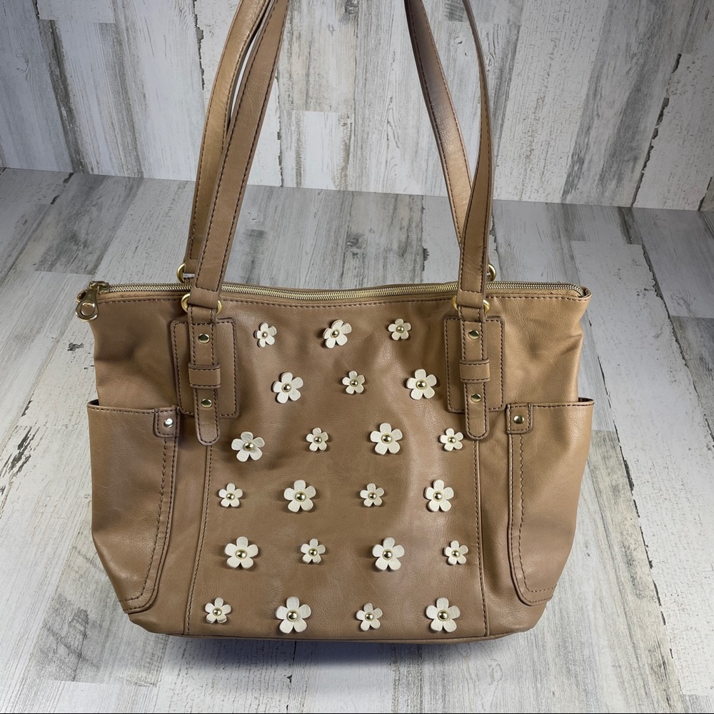 RELIC PURSE Y2K RETRO TAN WITH TINY WHITE FLOWERS SHOULDER STRAP SPRING SUMMER